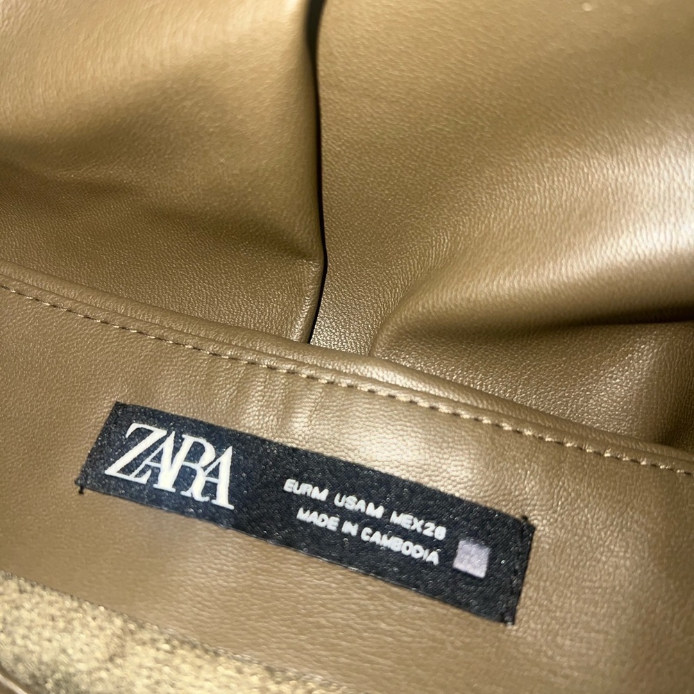 Zara Vegan Faux Leather Olive Green Pencil Skirt - M split front -viral skirt - Picture 6 of 6